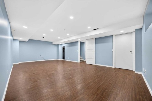 162 Prestwick Landing Se, Calgary, AB - Indoor Photo Showing Other Room