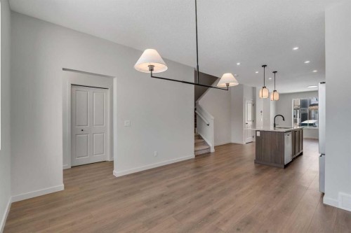 231 Bartlett Crescent Se, Calgary, AB - Indoor