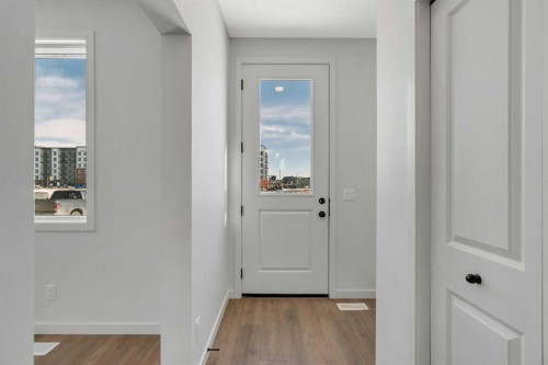 231 Bartlett Crescent Se, Calgary, AB - Indoor Photo Showing Other Room