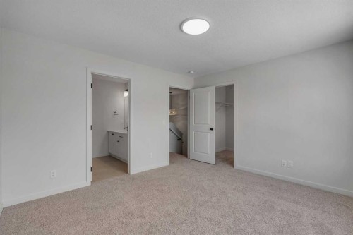 231 Bartlett Crescent Se, Calgary, AB - Indoor Photo Showing Other Room