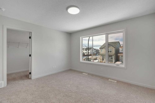 231 Bartlett Crescent Se, Calgary, AB - Indoor Photo Showing Other Room