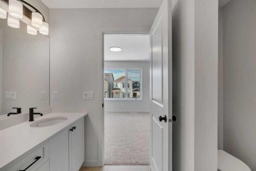 231 Bartlett Crescent Se, Calgary, AB - Indoor Photo Showing Bathroom