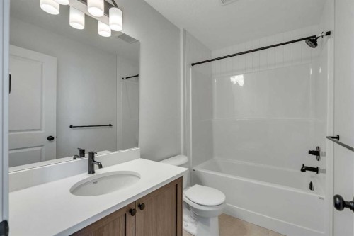 231 Bartlett Crescent Se, Calgary, AB - Indoor Photo Showing Bathroom