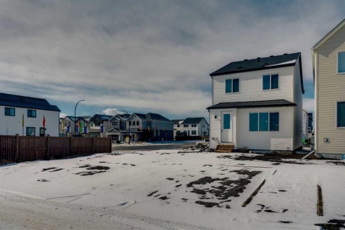 231 Bartlett Crescent Se, Calgary, AB - Outdoor