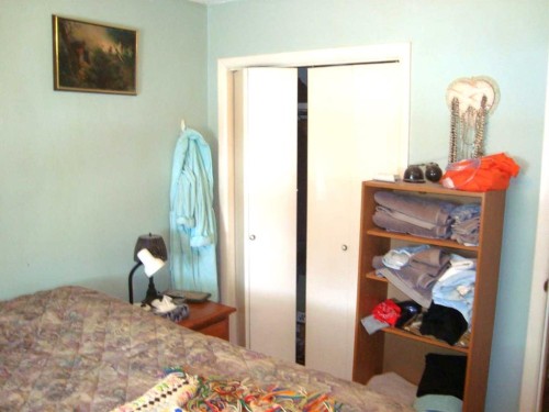 107 2Nd Avenue North, Torrington, AB - Indoor Photo Showing Bedroom