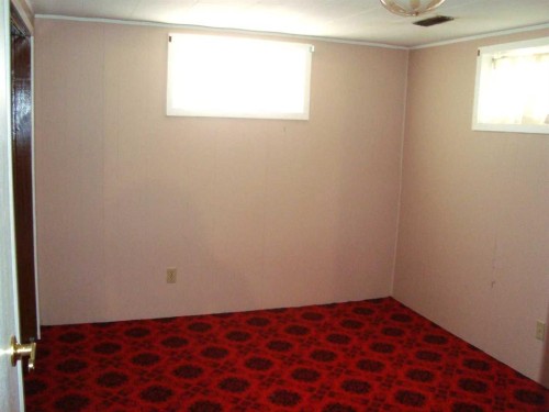 107 2Nd Avenue North, Torrington, AB - Indoor Photo Showing Other Room