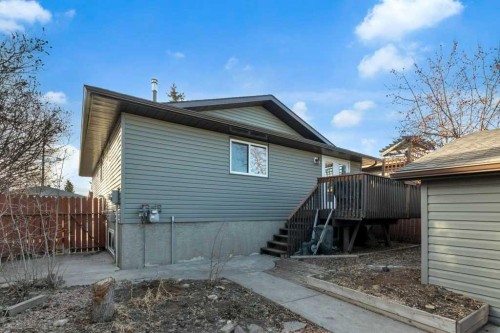 44 Sprucegrove Crescent Se, Airdrie, AB - Outdoor