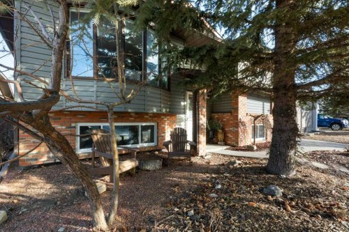 44 Sprucegrove Crescent Se, Airdrie, AB - Outdoor