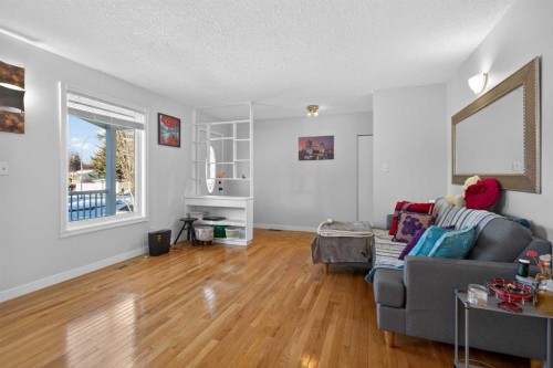 5122 48 Street Nw, Calgary, AB - Indoor
