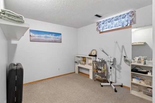 5122 48 Street Nw, Calgary, AB - Indoor