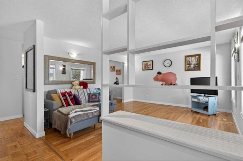 5122 48 Street Nw, Calgary, AB - Indoor