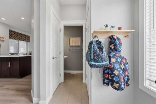 8 Evanscrest Way Nw, Calgary, AB - Indoor