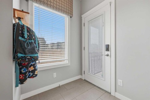 8 Evanscrest Way Nw, Calgary, AB - Indoor Photo Showing Other Room
