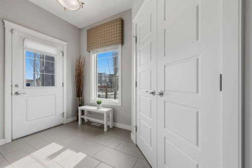 8 Evanscrest Way Nw, Calgary, AB - Indoor Photo Showing Other Room