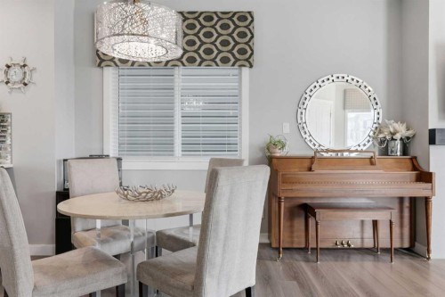 8 Evanscrest Way Nw, Calgary, AB - Indoor Photo Showing Dining Room