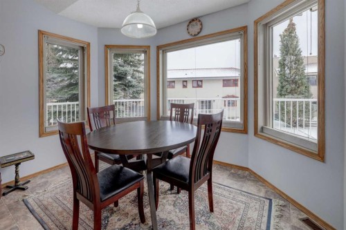 232 Hampshire Place Nw, Calgary, AB - Indoor Photo Showing Dining Room