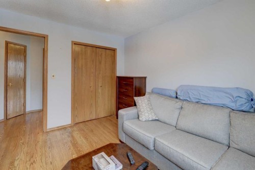 232 Hampshire Place Nw, Calgary, AB - Indoor