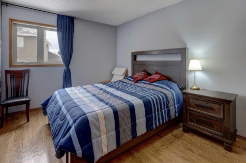 232 Hampshire Place Nw, Calgary, AB - Indoor Photo Showing Bedroom