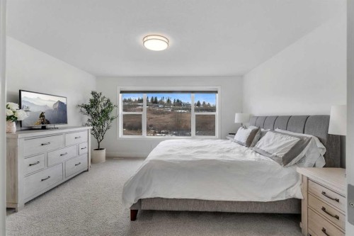 126 Crestridge Sw, Calgary, AB 