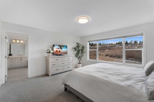 126 Crestridge Sw, Calgary, AB 