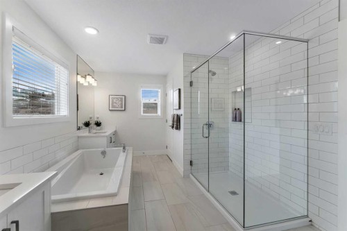 126 Crestridge Sw, Calgary, AB 