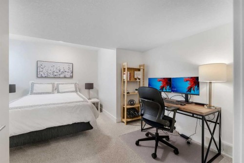 126 Crestridge Sw, Calgary, AB 