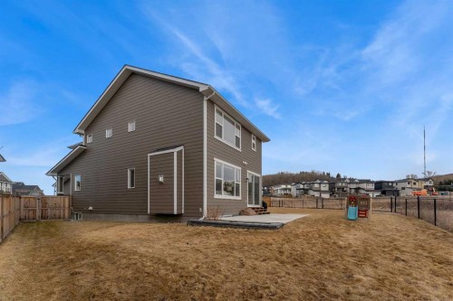 126 Crestridge Sw, Calgary, AB 
