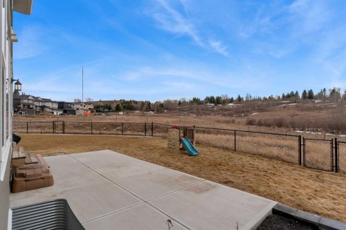 126 Crestridge Sw, Calgary, AB 