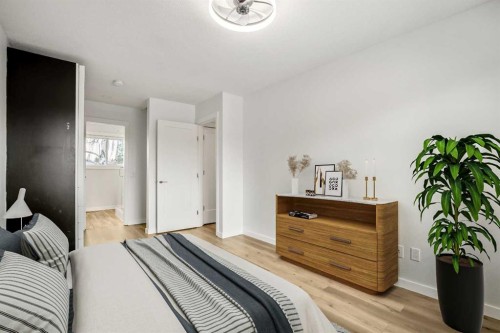 636 Arlington Drive Se, Calgary, AB - Indoor Photo Showing Bedroom