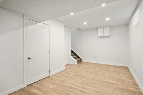 636 Arlington Drive Se, Calgary, AB - Indoor