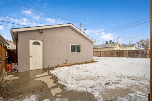 636 Arlington Drive Se, Calgary, AB - Outdoor With Exterior