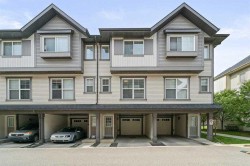 37 New Brighton Point SE Calgary, AB T2Z 1B6