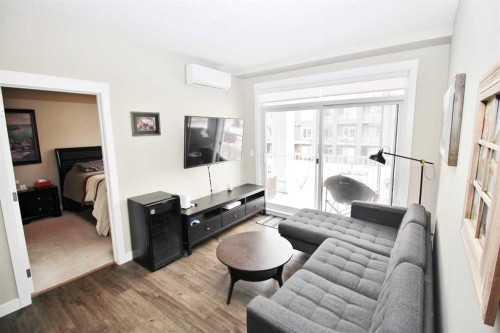 211-200 Auburn Meadows Common Se, Calgary, AB - Indoor Photo Showing Living Room