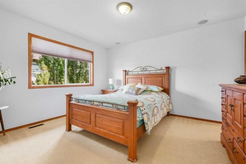 79 Hillcrest Boulevard, Strathmore, AB - Indoor Photo Showing Bedroom