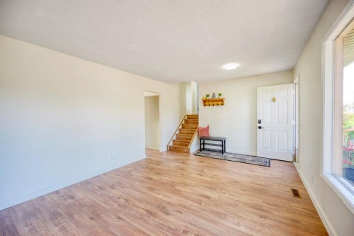 1176 Penrith Crescent Se, Calgary, AB - Indoor Photo Showing Other Room