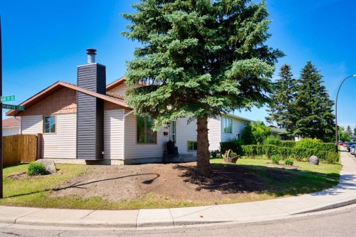 1176 Penrith Crescent Se, Calgary, AB - Outdoor