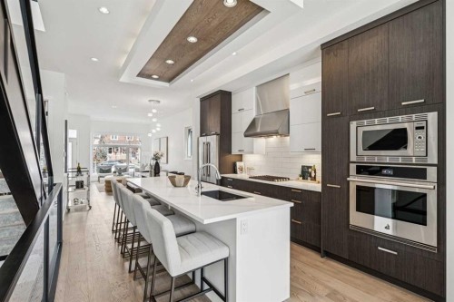 1765 7 Avenue Nw, Calgary, AB - Indoor Photo Showing Kitchen With Upgraded Kitchen