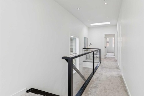 1765 7 Avenue Nw, Calgary, AB - Indoor Photo Showing Other Room