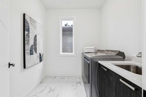1765 7 Avenue Nw, Calgary, AB - Indoor Photo Showing Laundry Room