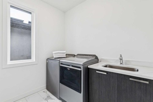 1765 7 Avenue Nw, Calgary, AB - Indoor Photo Showing Laundry Room