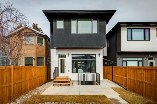 1765 7 Avenue Nw, Calgary, AB - Outdoor