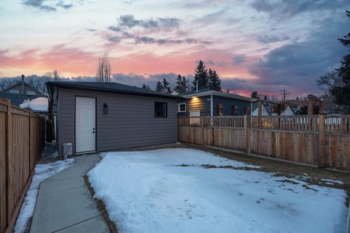 727 15 Street Nw, Calgary, AB - Outdoor