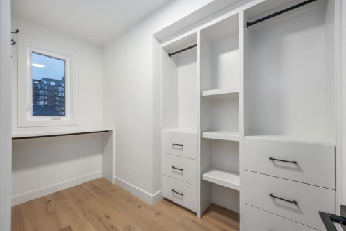 727 15 Street Nw, Calgary, AB - Indoor