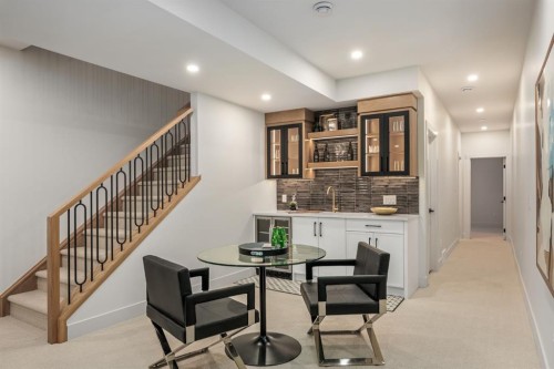 727 15 Street Nw, Calgary, AB - Indoor