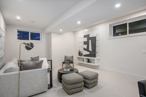 727 15 Street Nw, Calgary, AB - Indoor