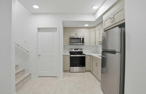 49 Belmont Drive Sw, Calgary, AB 
