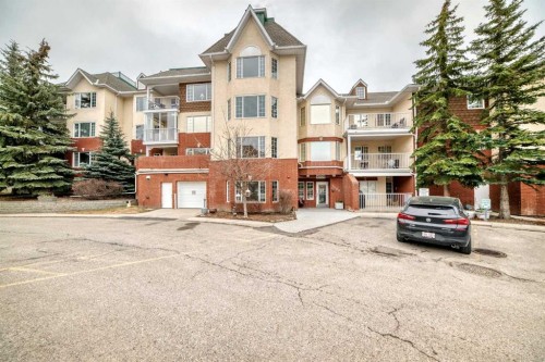 3202 Sienna Park Green SW Calgary, AB T3H 3N7