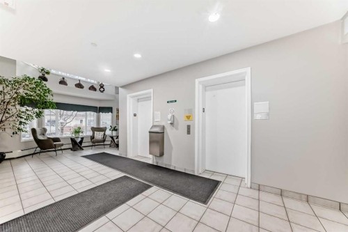 3202 Sienna Park Green Sw, Calgary, AB - Indoor Photo Showing Other Room