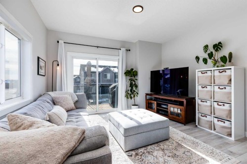 140 Tuscany Summit Square Nw, Calgary, AB - Indoor Photo Showing Living Room