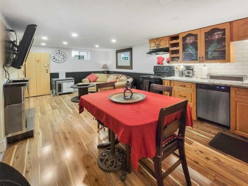 1509 38 Street Se, Calgary, AB - Indoor